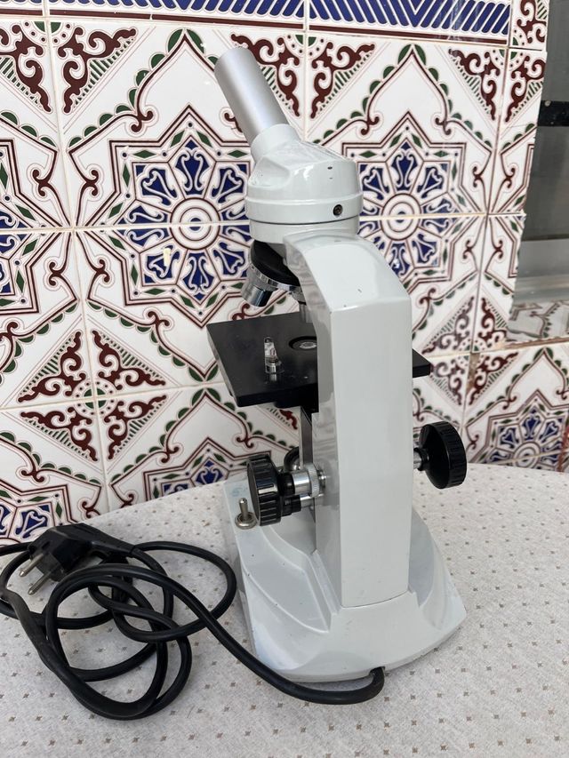 Microscopio Opanger - Scuola elettrica