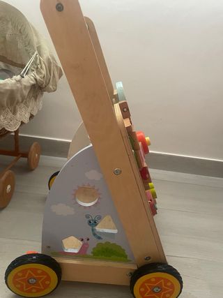 Andador actividades bebé madera