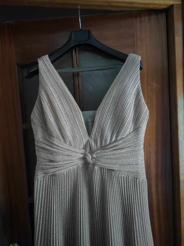 Vestido Pliegues Dorado