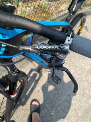 Bicicleta MTB carbono