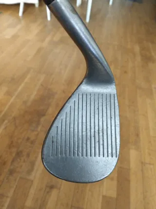 wedge pitch Cleveland Tour Action 49°