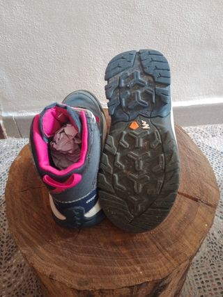 Bota niño Quechua talla 28