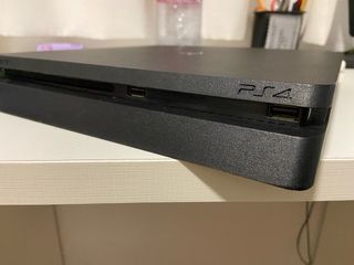 PS4 Slim 500GB - Negra