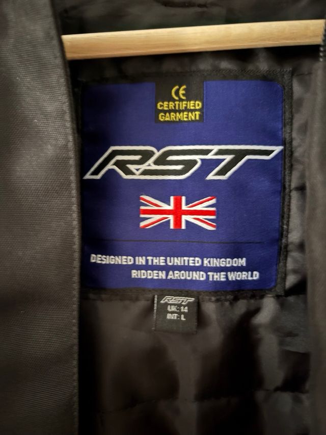 Chaqueta moto RST negra