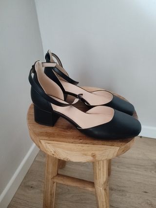 Zapatos tacón negros