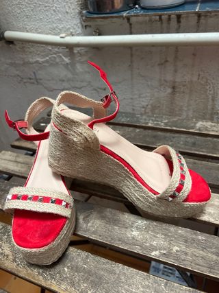 Sandalias cuña rojas - talla 38