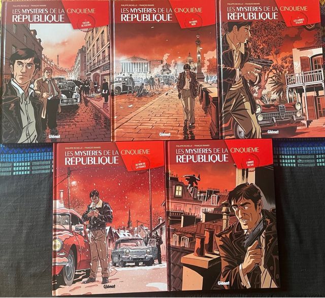 Lote BD Les Mystères de la 5e République - T1 a T5