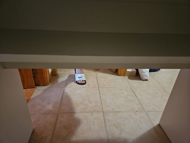 Escritorio blanco pequeño, guardo hasta el martes,