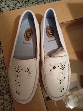 Zapatos S&P S&P beige y marrón