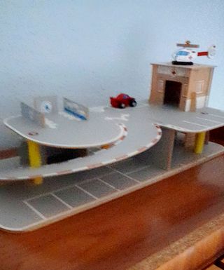 Parking miniatura coches 1:43
