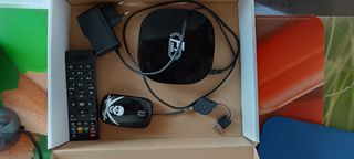 AGSX Android TV Box + accessori