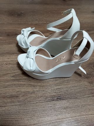 Sandalias Zatz blancas plataforma 38
