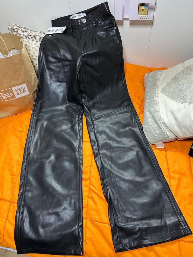 Pantalones Bershka piel negra XS