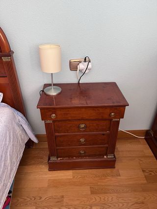 Dormitorio clásico madera