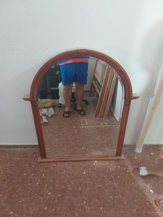 Espejo madera marrón antiguo