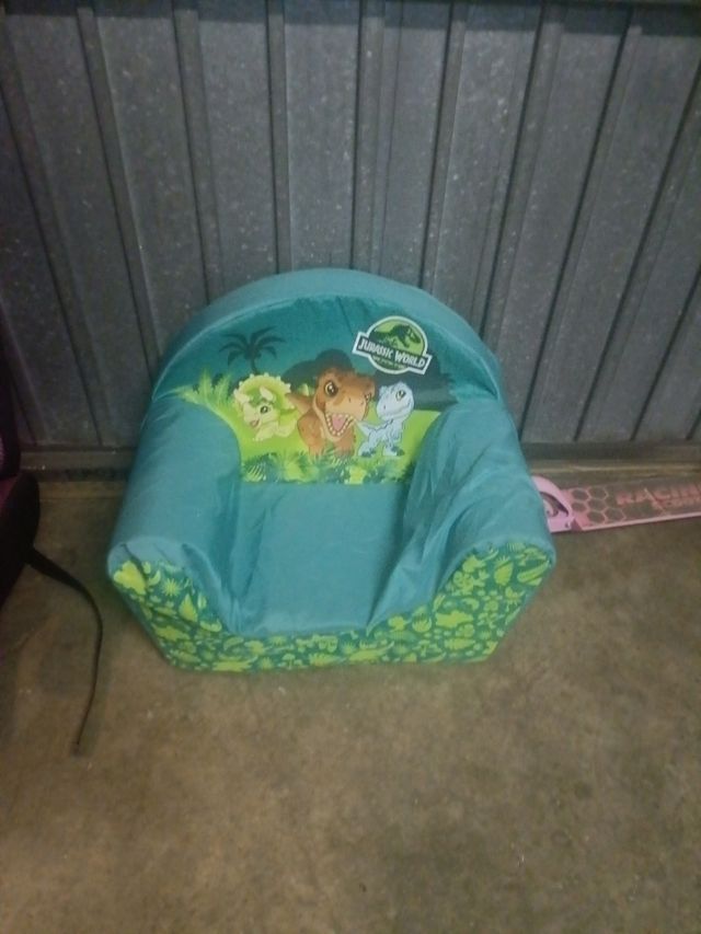 Sillita infantil coche y regalo sillón y patinete