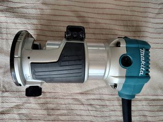Fresadora Makita con base de aluminio