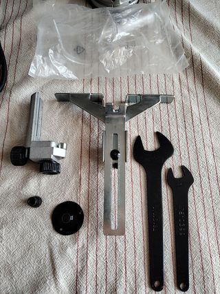 Fresadora Makita con base de aluminio