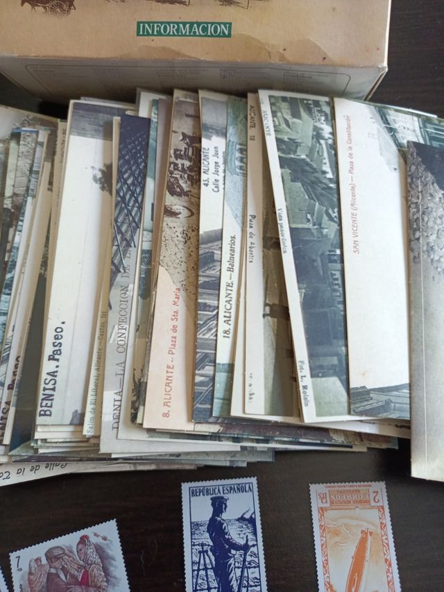 Postales Alicante + 4 Sellos