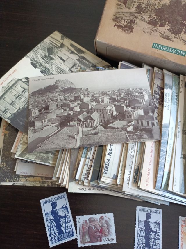 Postales Alicante + 4 Sellos