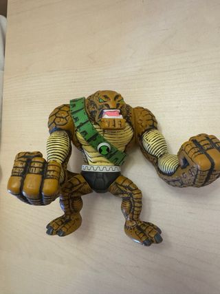 Figura Ben 10 Humungosaur