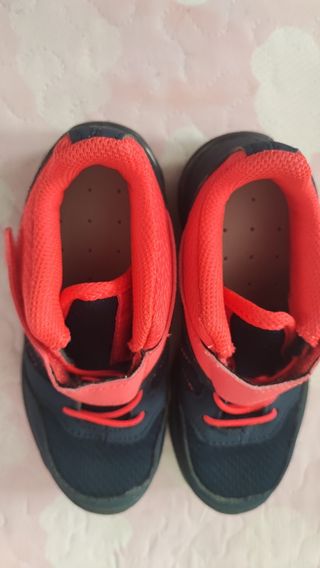 Zapatillas trekking velcro niño talla 30