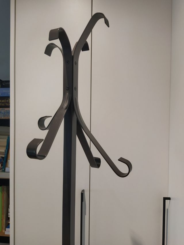 Perchero negro metal - robusto