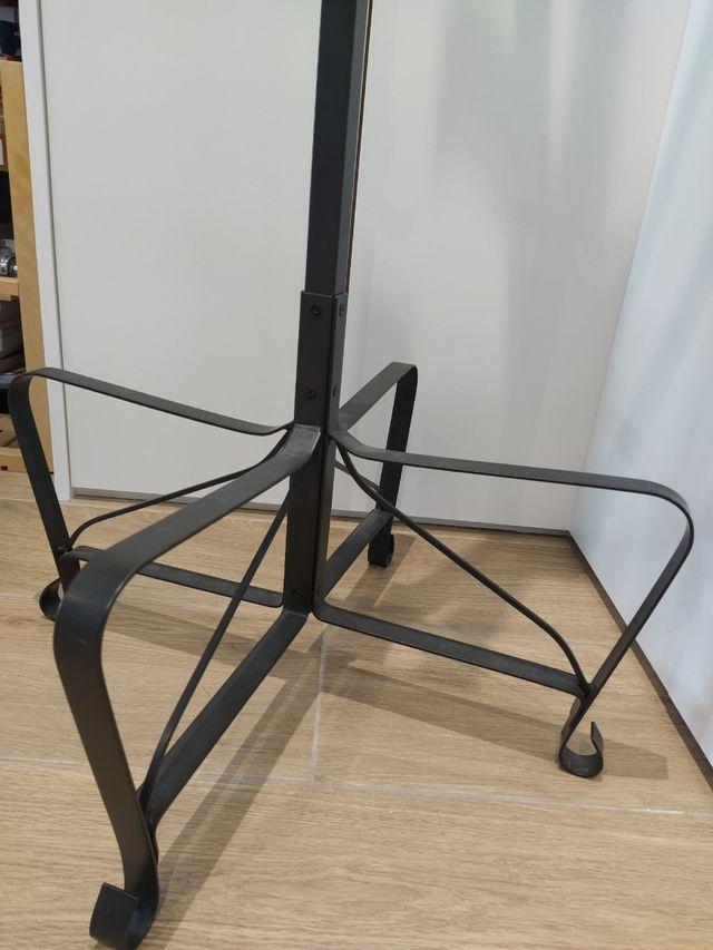 Perchero negro metal - robusto