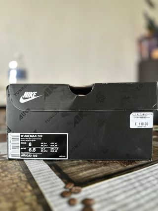 Zapatillas Nike Air Max 720 - Rosa y Blanco