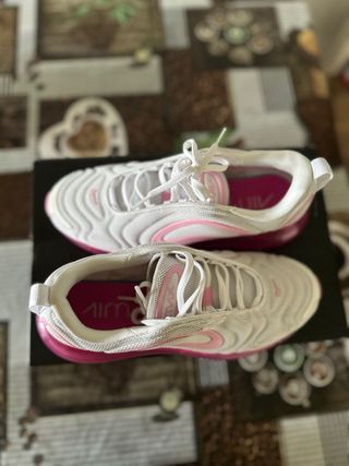 Zapatillas Nike Air Max 720 - Rosa y Blanco