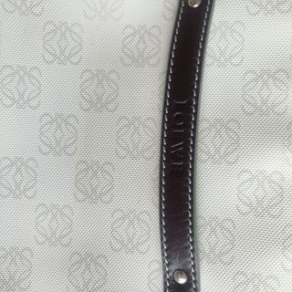 Bandolera Loewe blanca y marrón