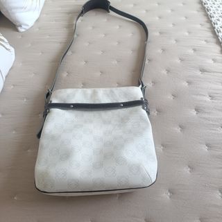 Bandolera Loewe blanca y marrón