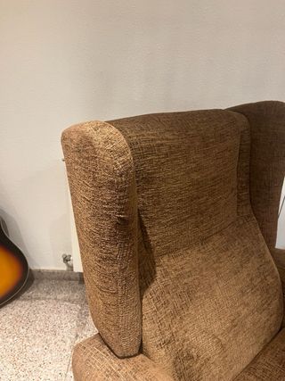 Sillón reclinable marrón