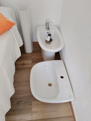 Bidé y lavabo nuevos - ¡Oferta! 50 €