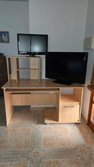Escritorio madera beige