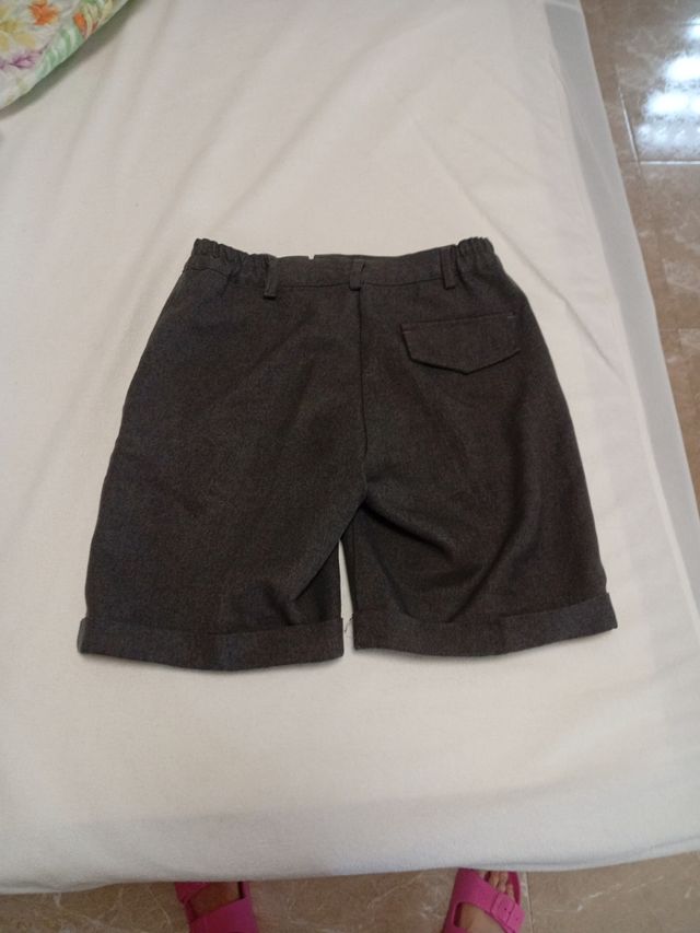 Pantalón corto gris niño