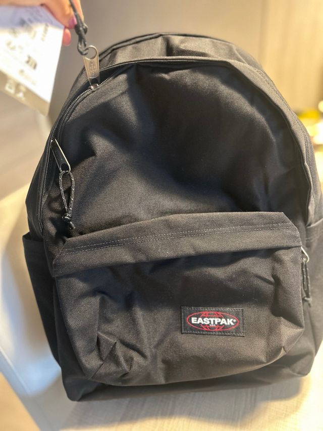 Mochila Eastpak negra XL EASTPAK Day Office