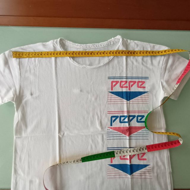 Mujer. 4 Camisetas Verano