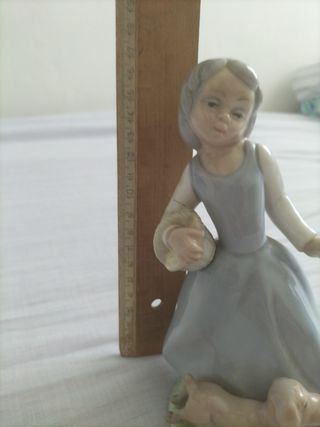 Porcelana antigua Lladro Tengra figurita