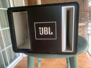 Subwoofer JBL - Graves potente