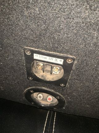 Subwoofer JBL - Graves potente