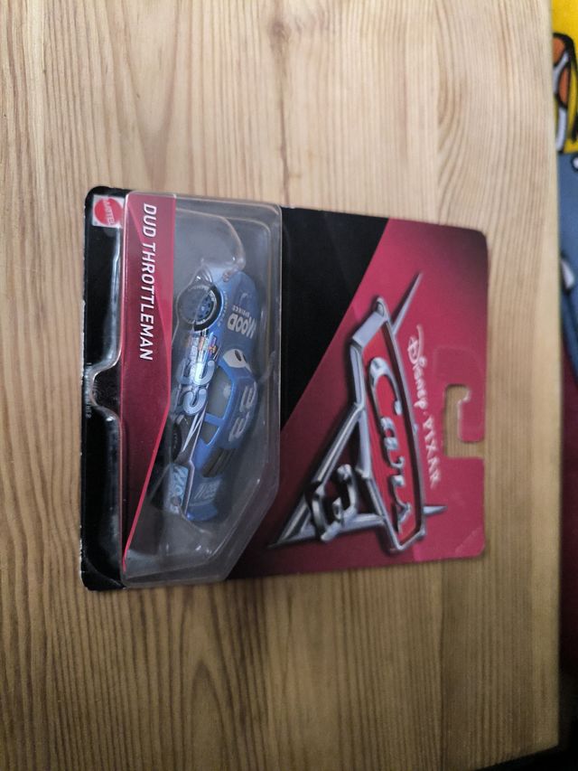 Coche Dud Throttleman Cars 3