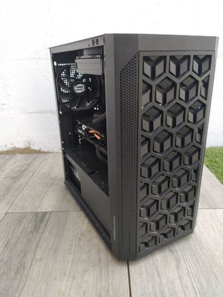 PC Gamer i5-8400 | 32GB RAM | RX570 | 1TB M.2 |W11