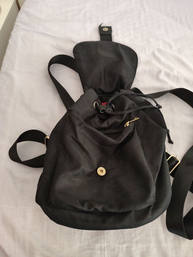 Mochila negra