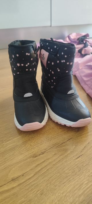 Chaqueta y pantalon esquiar niña 8 años y botas