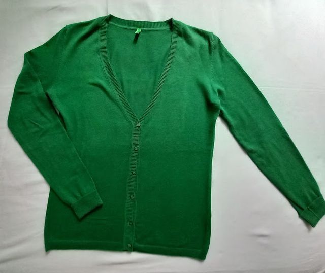 Cárdigan verde manga larga