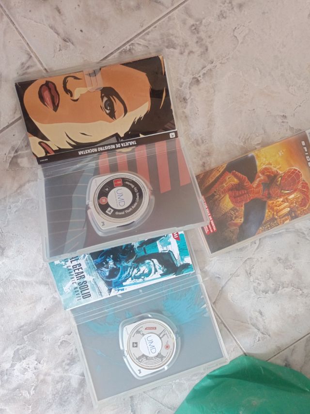 PSP: GTA Liberty + Metal Gear Solid