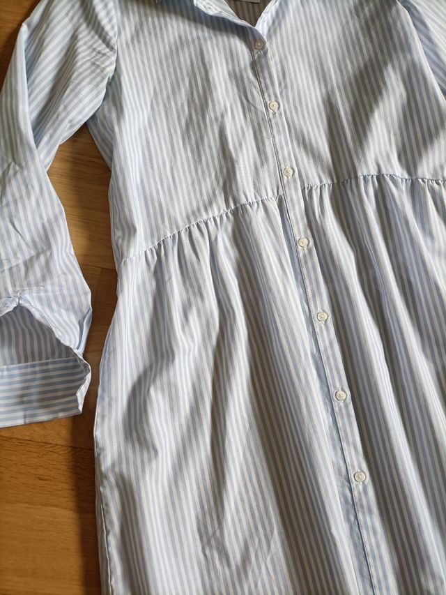 Vestido camisero Stradivarius azul rayas