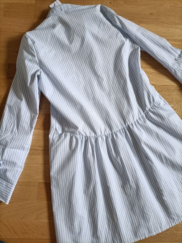 Vestido camisero Stradivarius azul rayas