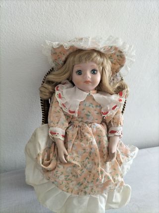 Muñeca porcelana antigua